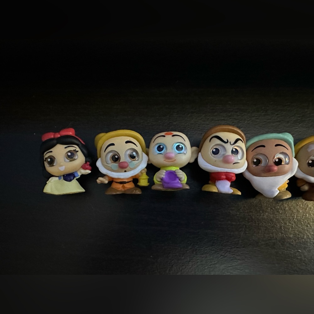 Snow White and Dwarfs Disney Doorables